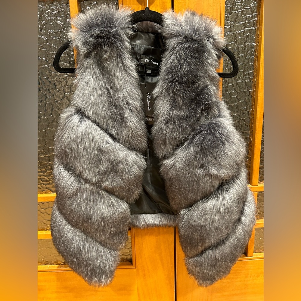 Fox fur vest